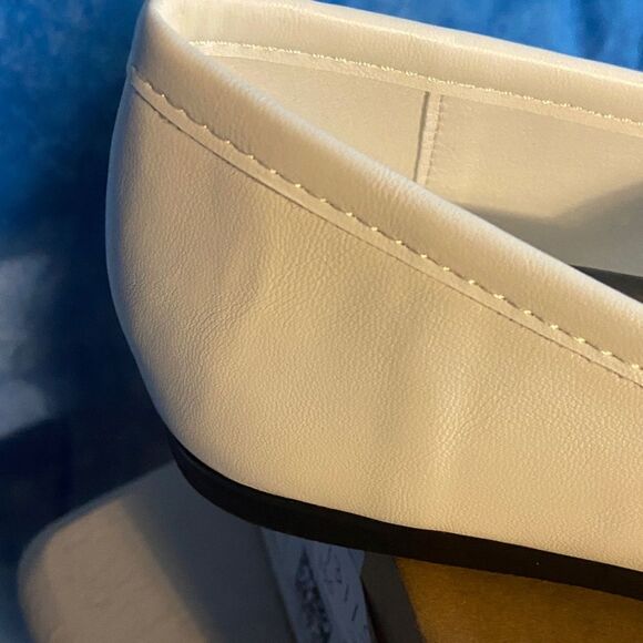 Women's White Buckle Flats sz 7.5, 4A-1311s003 - Picture 6 of 6